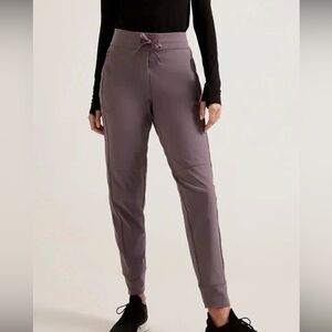 Athleta Headlands Hybrid Trek Joggers Dusk Purple Size 8P Petite